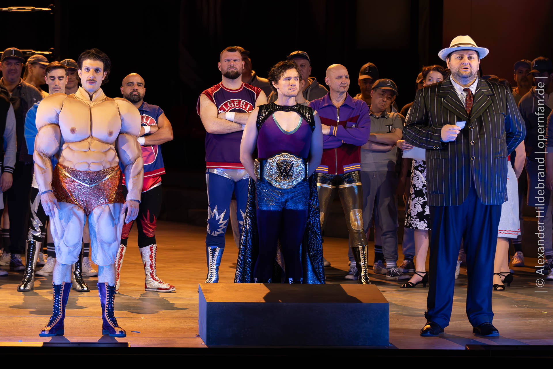 Mustafà: Tommaso Barea, Lindoro: Jonah Hoskins, Taddeo: Misha Kiria | Foto © Alexander Hildebrand | opernfan.de | Dob Italiana Algier Rossini 132