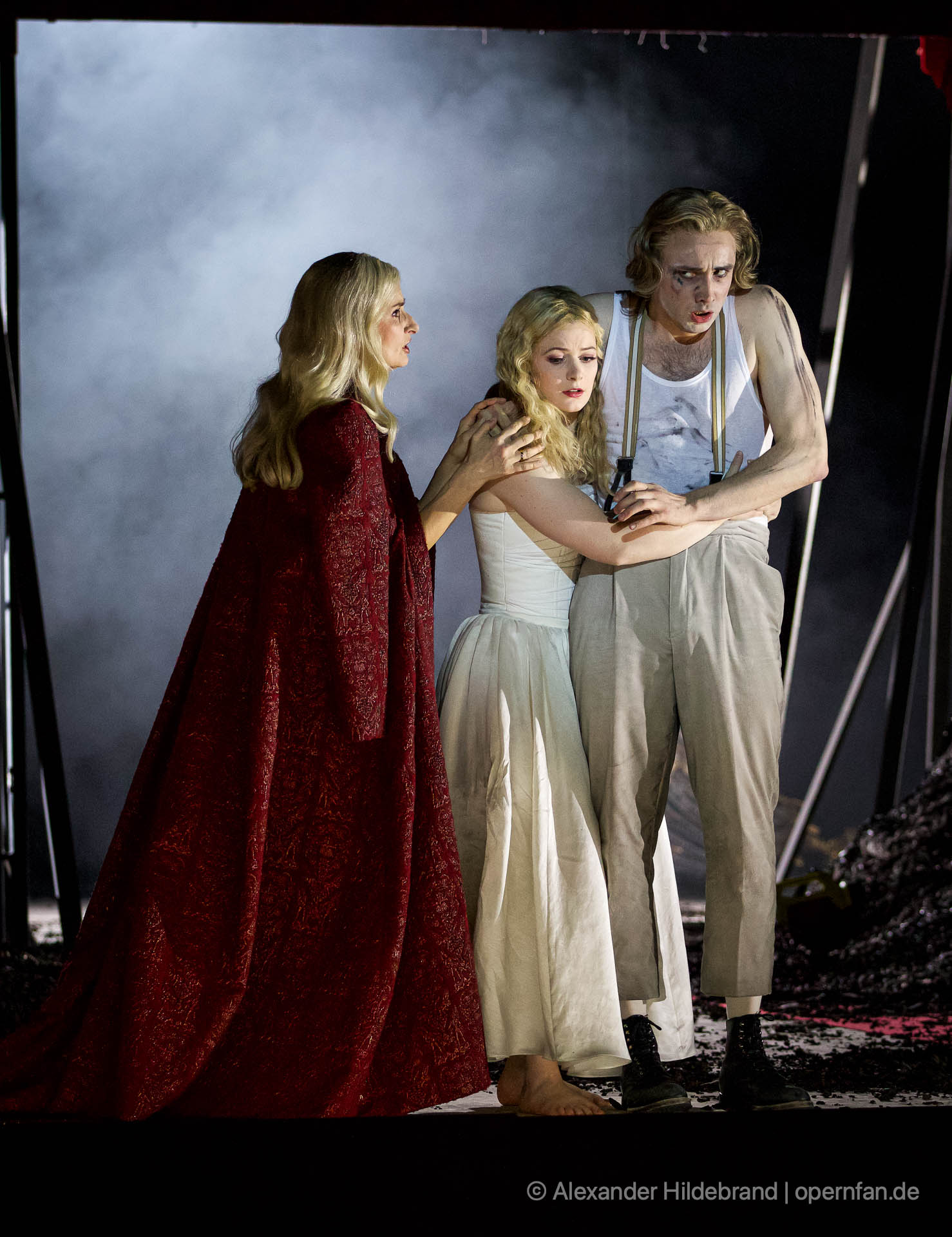 Die Königin, Hamlet und Ophélie | Foto © Alexander Hildebrand | opernfan.de | IMG 2679